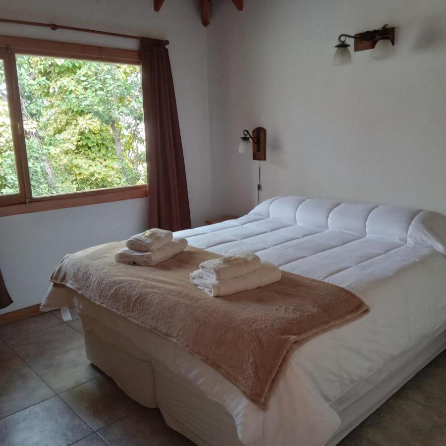 Refugio Del Arroyo Aparthotel San Martín de los Andes Eksteriør bilde