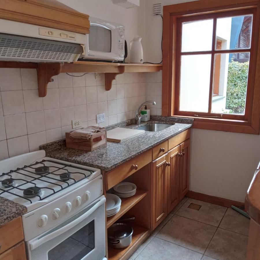 Refugio Del Arroyo Aparthotel San Martín de los Andes Eksteriør bilde
