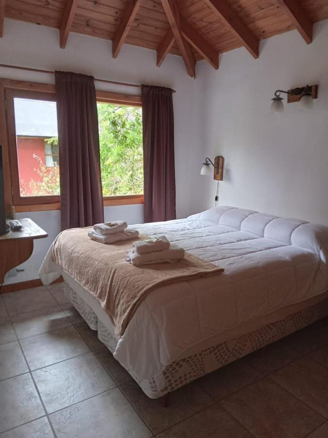 Refugio Del Arroyo Aparthotel San Martín de los Andes Eksteriør bilde